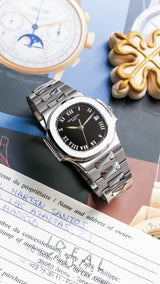 Patek Philippe Nautilus Pristine condition. Box and papers 3800/1a