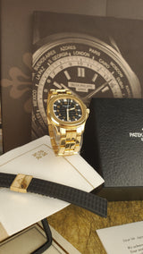 Patek Philippe Full Gold Jumbo Aquanaut, extract of the archives, box, patek serviced