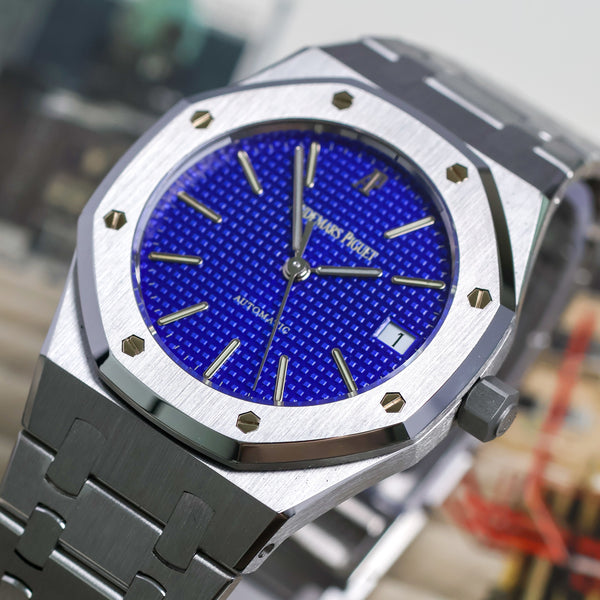 Audemars Piguet Royal Oak 14790ST Electric Blue perfect condition