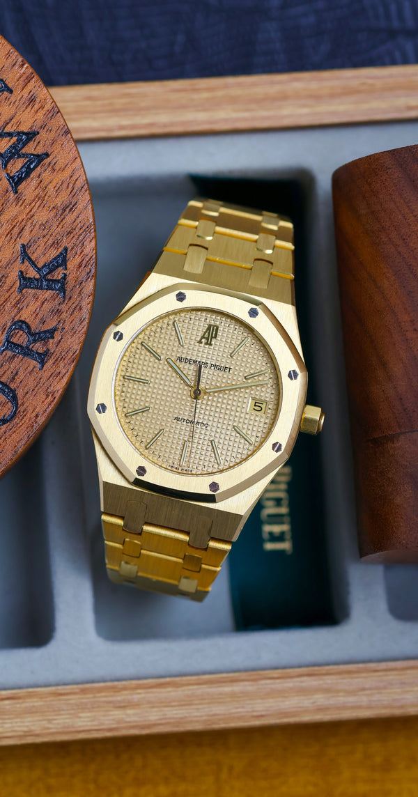 Audemars Piguet Royal Oak Jumbo midsized 'jumbo' 14700BA