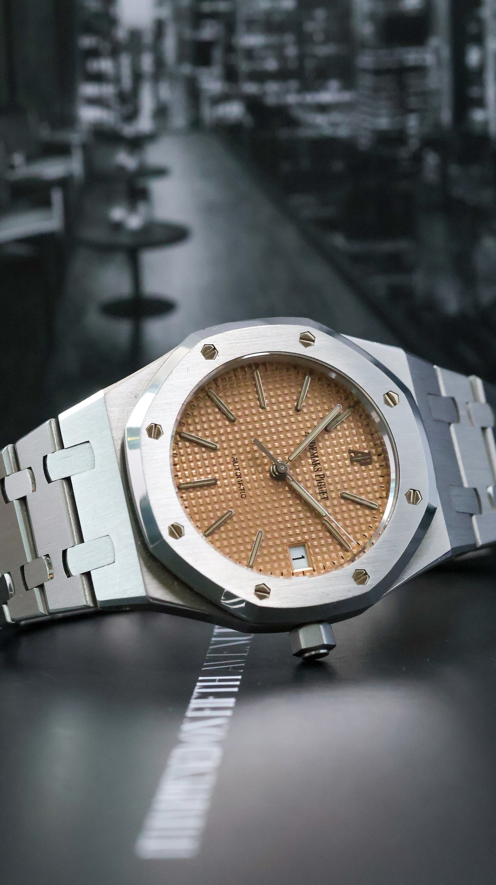 Audemars piguet royal oak salmon dial best sale