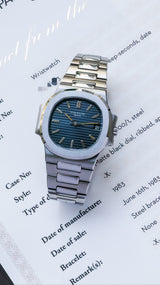 Patek Philippe Nautilus Pristine condition. Extract of the archives