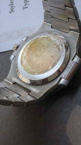 Patek Philippe Nautilus Pristine condition. Extract of the archives