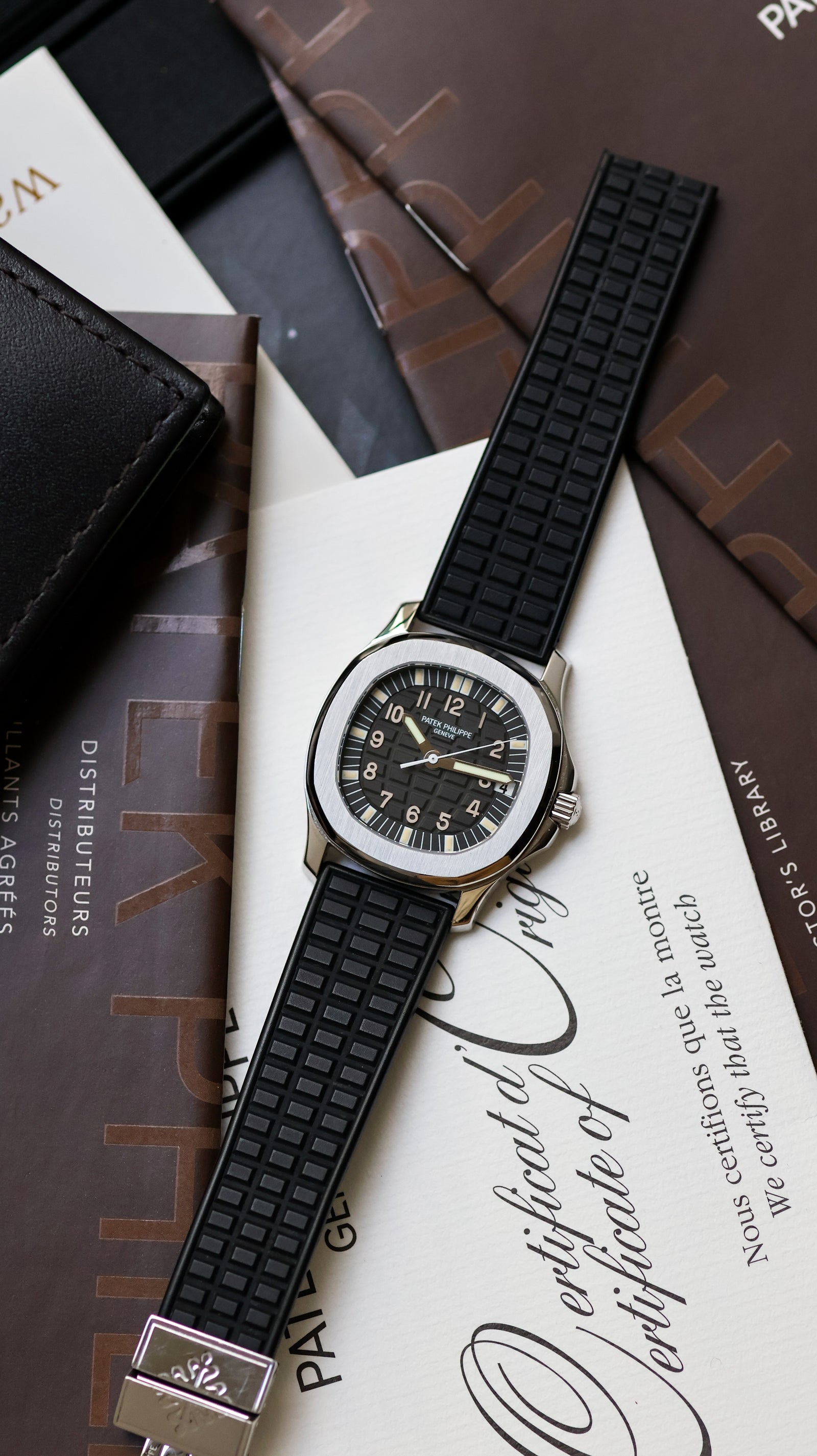 Patek Philippe Aquanaut 5060 First Edition Full Set with Tritium