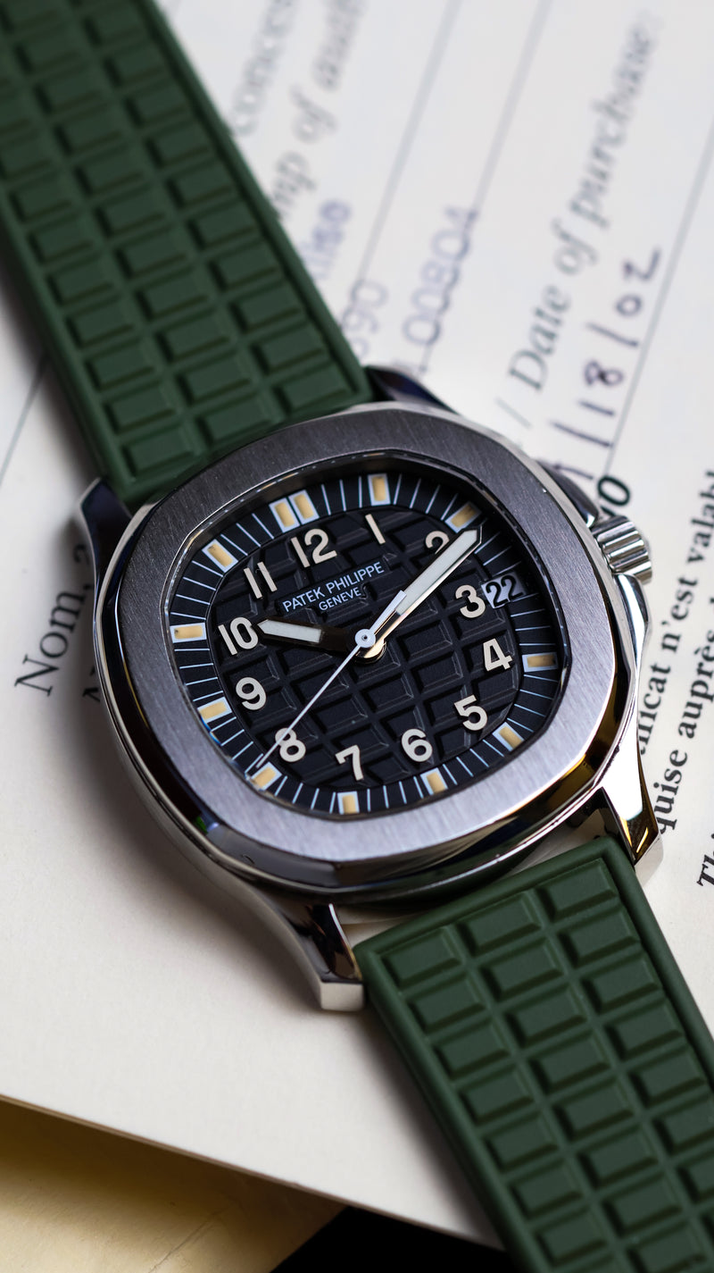 Patek Philippe Aquanaut Full set khaki uncut strap
