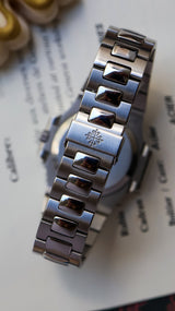 Patek Philippe Nautilus Pristine condition. Box and papers 3800/1a